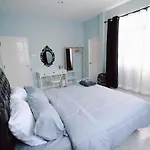 Little Home Poolvilla