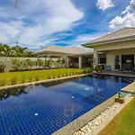 Cozy Modern 3 Bedroom Pool Villa L70