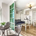 Summer Hua Hin By Favstay
