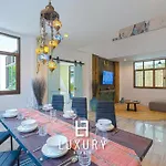 Modern Pool Villa, 4 Bedroom Close To Beach - Hv