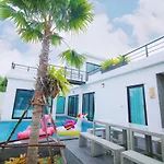 Spring Vintage Pool Villa