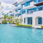2 Brs Beachfront Condo Huahin