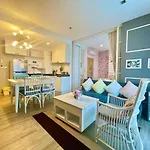 Summer Huahin Condo 2 Bedrooms Pool View Classic Room