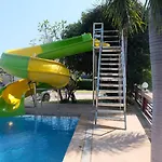 Baan Khao Noi Pool Villa