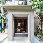 Designer\'S Studio On Pool Floor @ La Habana Huahin