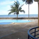 Baan Plerd Plern By Golf