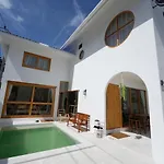 Rim Huahin Villa By Roomquest