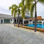 Private 3 Bedroom Pool Villa Pp10