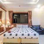ปาล์ม ปาร์ตี้ หัวหิน พูลวิลล่า Palm Party Hua-Hin Pool Villa