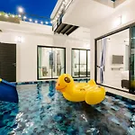 Modern Love Pool Villa หัวหิน