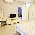 Adparty Pool Villa Huahin 4 Bedrooom With Pool Table, Bbq Facilities & Karaoke