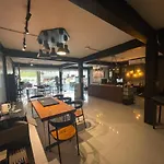 Kings Auto Guesthouse