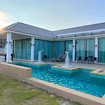 Luxurious 4-Bedroom Pool Villa With Best Mountain Views