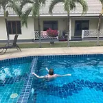 Loma-Asunto Hua Hin Soi 94