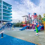Cozy Condo With Pool View Near Hua Hin Beach