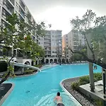 Downtown In Huahin La Casita