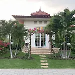 Villa Bougainvillea