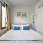 Seaview & Beachfront 2Br