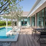 Relaxing Luxury 3-Bed Private Villa