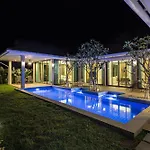 Relaxing Luxury 3-Bed Private Villa