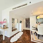 Baan Sansaran Excellent Apartment On The Beach With A Large Territory And Swimming Pools.