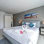 Modern 4 Bedroom Pool Villa In Good Location Vy