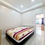 Baan Sasithorn Huahin