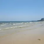 Baan Sasithorn Huahin