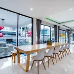P Henry&App2 Poolvilla Huahin