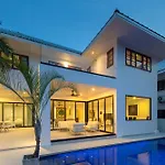 Stunning Villa With Pool And Tropical Garden