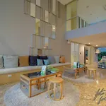 449 8 Floor Family Room Imm Aim Condo By Pik