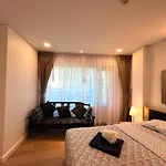 One Bedroom At Hua Hin Main Downtown With 5 Mins Walk To Beach