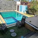 Nice Breeze House