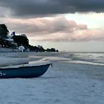 Oceanfront Hua Hin 2Br Family And Friends Getaway