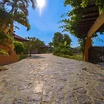 Luxury 5 Bedroom Villa Close To Beach Srs