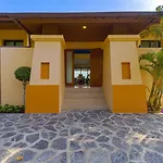 Luxury 5 Bedroom Villa Close To Beach Srs