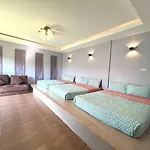 บ้านพูลแอคเซส หัวหิน 4 ห้องนอน จัดปาร์ตี้ คาราโอเกะ โต๊ะพูล พัก 8-20 คน