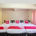 Oyo 75372 Flight Hut Hotel