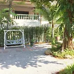 Zea Za Bungalow