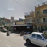 Bann Lom Le Guest House