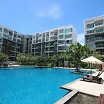 The Seacraze Hua-Hin By Montri C.