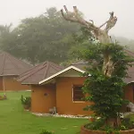 Baandin Huaiphung Resort