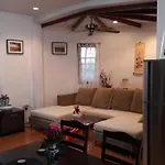 Huahin Cozy Villa 2 Bedroom - 4 Persons