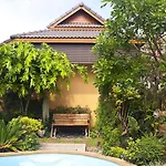 Zea Za Garden