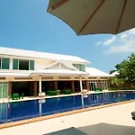Taweeporn Resort