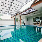 Baan Shading Party Pool Villa