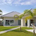 Hua Hin Pool Villa With 4 Bedrooms L27