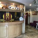 Leng Hotel
