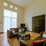 Bali Style 2 Bedroom Villa With Pool - B99