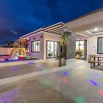 Thanycia Pool Villa